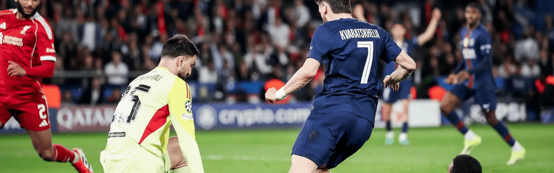 开云入口-巴黎2-0利物浦全场数据：射门18-3，射正6-0，绝佳机会4-0