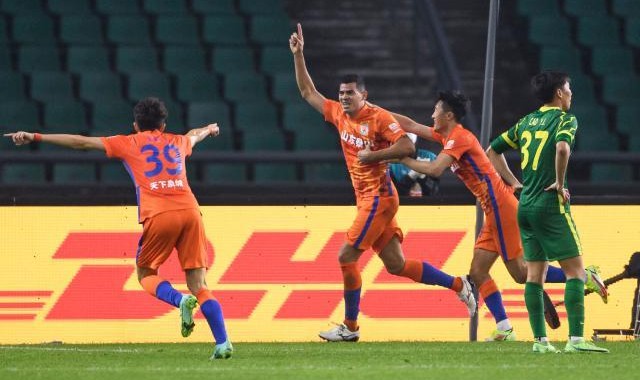 开云入口-外援压阵泰山双线豪取13连胜争双冠 下轮决战海港