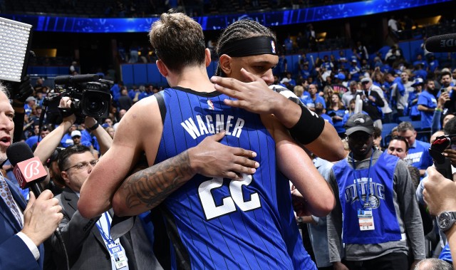 小莫：班凯罗和瓦格纳必须走一个 魔术该用瓦格纳换特雷·杨